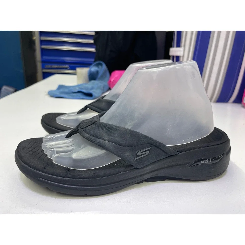 Skechers Arch Fit Go Walk Sandals Womens 9 Black Thong Flip Flops 140220 BBK